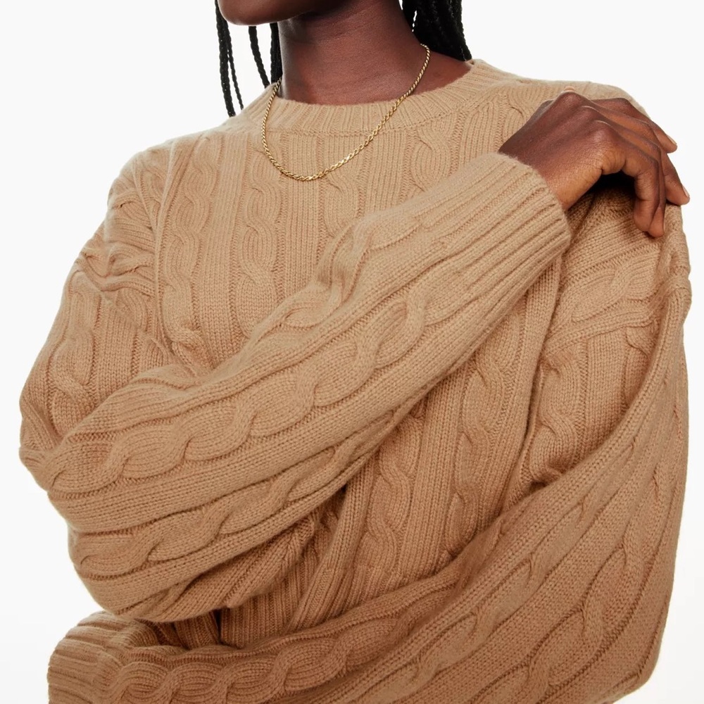 NEW Aritzia Sunday Best Peggy Cropped Sweater
Cable Knit Wool Blend Size Small - Picture 4 of 11